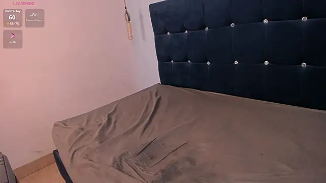Zainab_Inaya live cam preview
