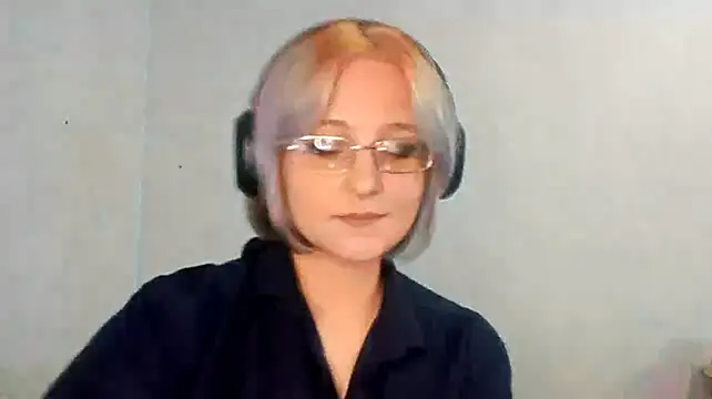 BreanneRadley live cam on StripChat