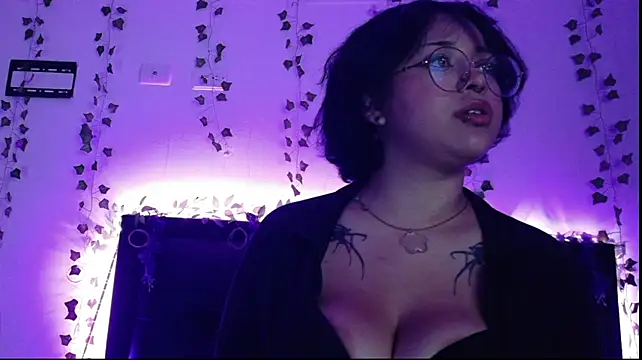 Zafiro_Raven live cam preview