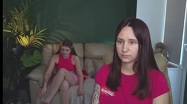 HotCaramellsTV webcam