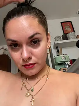 Luccreccia_ webcam