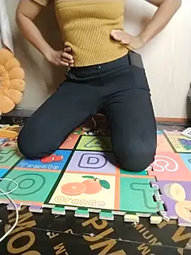 milk_babyy live cam preview