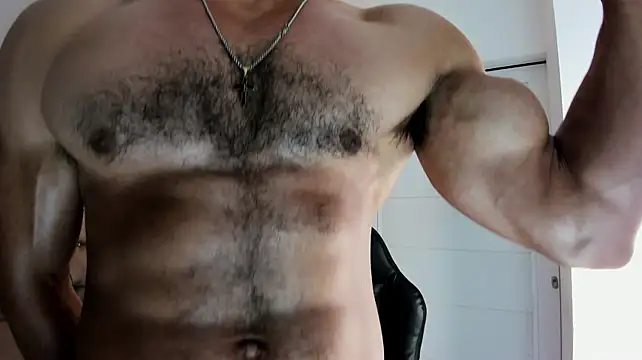 latinhotmuscle