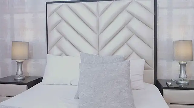 LianaHassan live cam preview