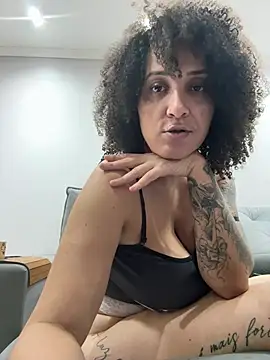 romenablack_ live cam on StripChat