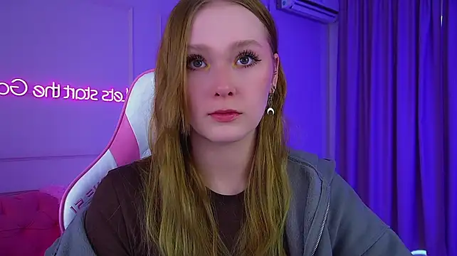 AgataFoxley live cam on StripChat