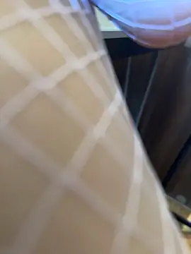 Hotmomcheckk_ live cam preview
