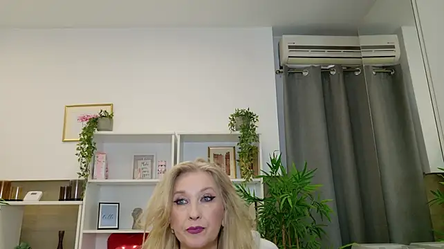 LadyLeea live cam preview