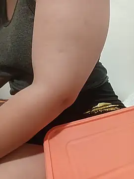 Farah-_nono