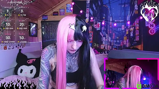 NekoCyber live cam on StripChat