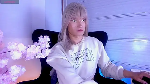 Alexa_Demy's room