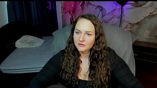 Chorna_Rouse live cam preview