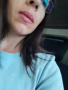 PublicBigLabiaMelly live cam preview