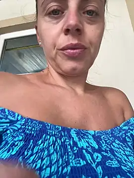 ladywithbigass webcam