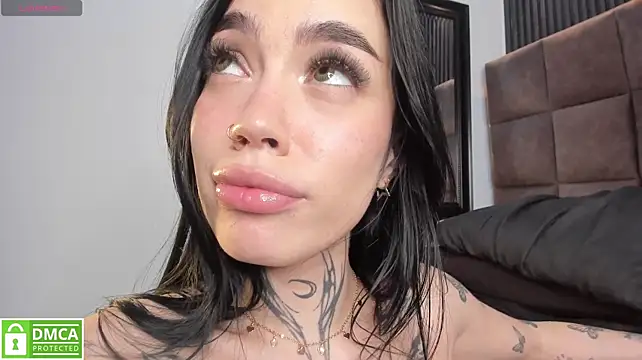 Scarlet__Jones_