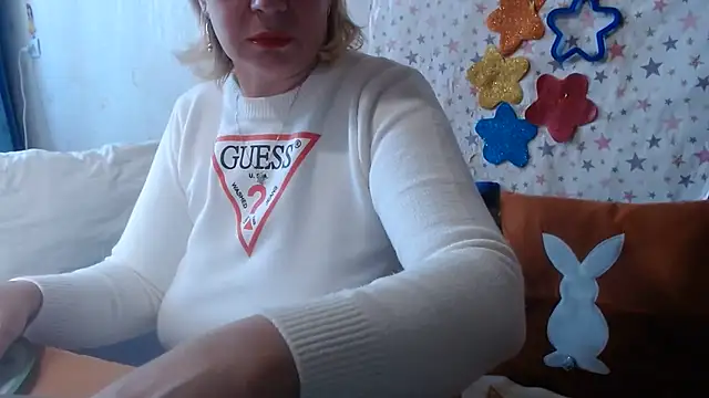 QueenLana live sex cam