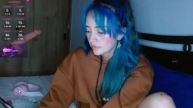 Littlee_siin_ live cam on StripChat