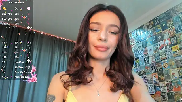 Lisolin live cam on StripChat