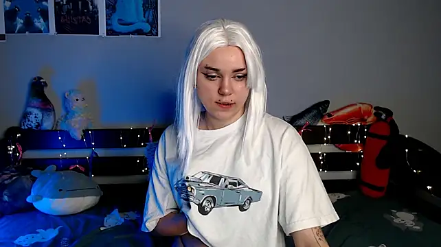 kotik_meow live cam on StripChat