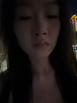 zhenzhu443 live cam on StripChat