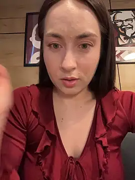 Holly_Play