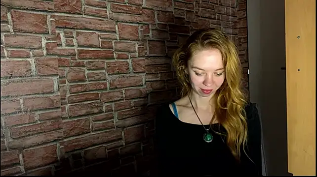 ElizaStorm live cam on StripChat