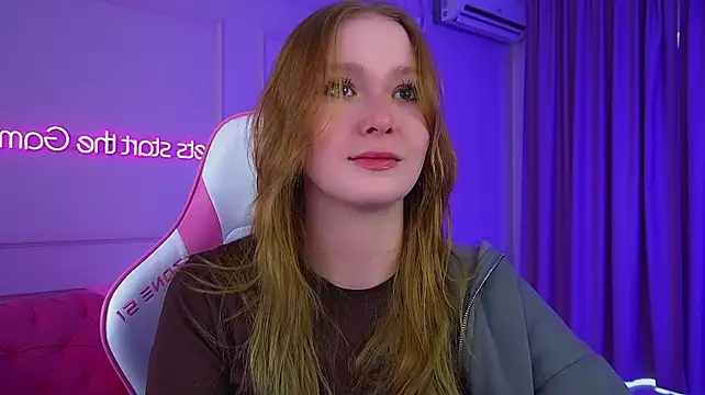 AgataFoxley live cam preview