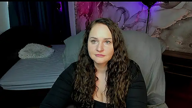 Chorna_Rouse live cam preview