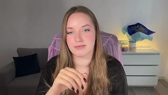 EvaMaddison live cam preview