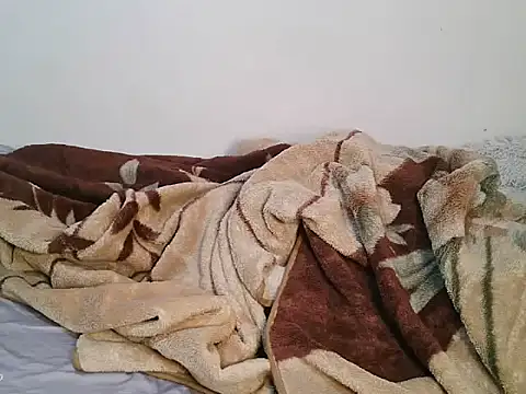 Prettymmm live cam preview