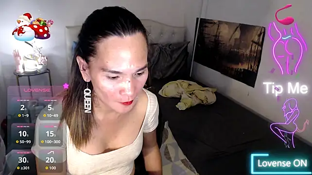NinaDOM4CUM webcam