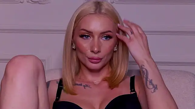 AngieShae live cam on StripChat