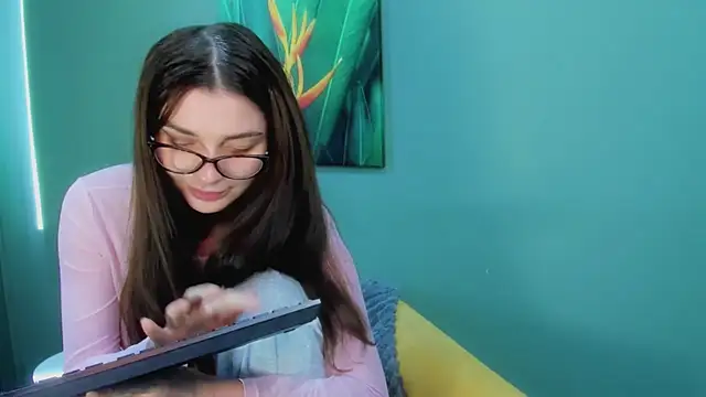 AngelinaWett