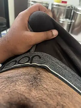 bitchfucker_1122 live cam on StripChat