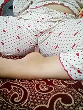Bombamom live cam preview
