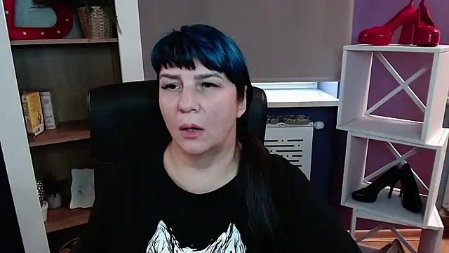 velvet_gloria