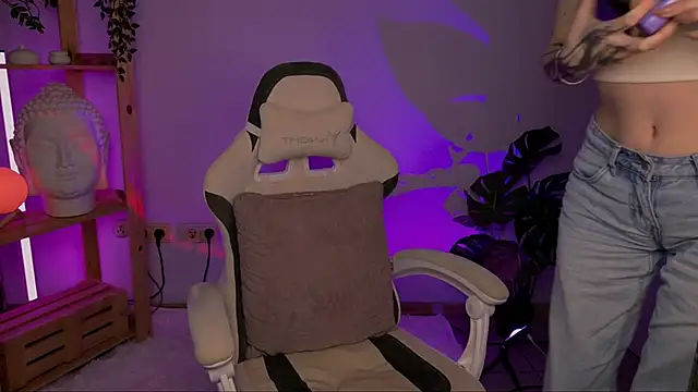 Justlittleeve