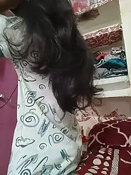 kamini_hat
