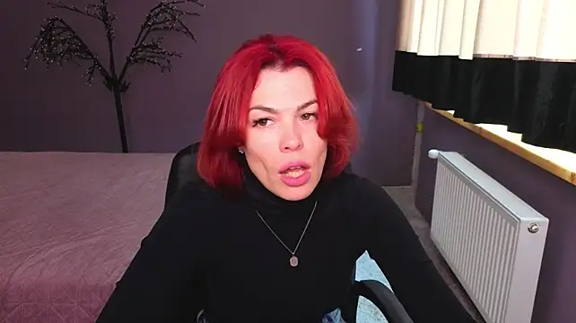 EvaMoshi live cam preview