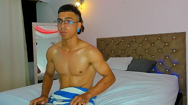 krayno_moore live sex cam