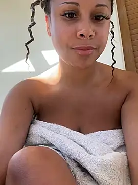 HaileyDiana webcam