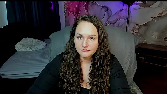 Chorna_Rouse live cam preview