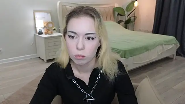 JuanaElden live cam on StripChat