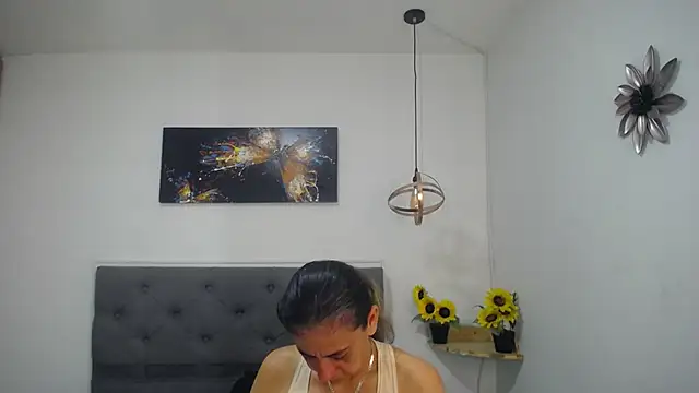 sasi_luna live cam preview