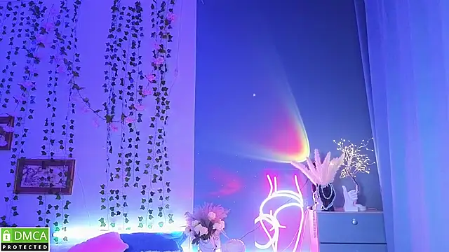 Mira_Mermayd live cam preview