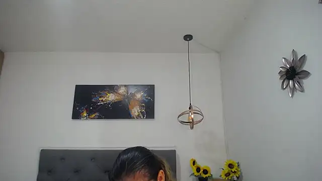 sasi_luna live cam preview