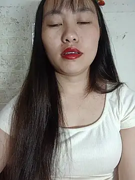 Cherry-squirtt live cam preview