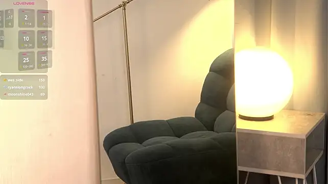 Naomi_Vibe_ webcam