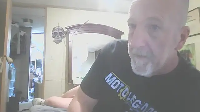 Yankeedave420 live cam preview