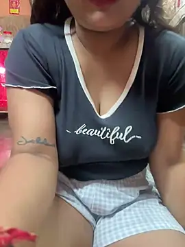 Curvy_Aavya